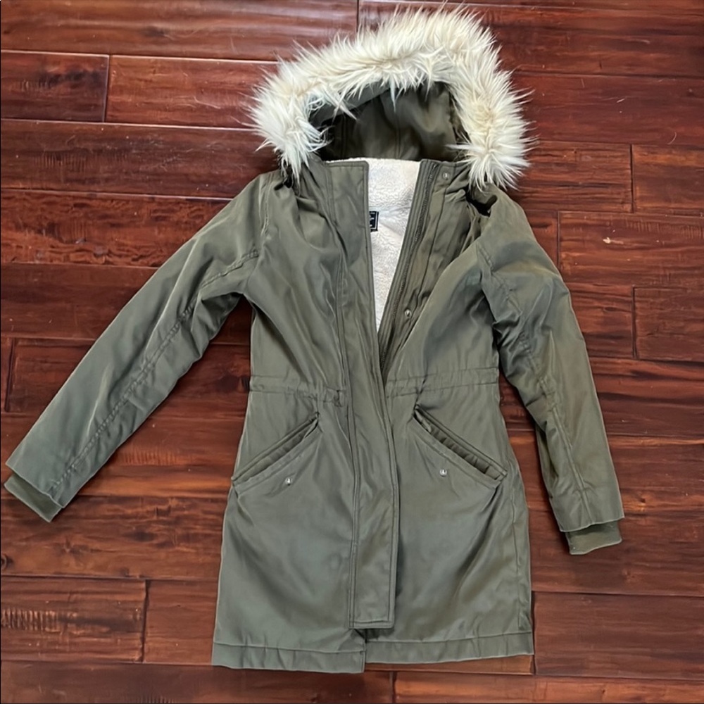 NWT Abercrombie and Fitch 3-in-1 Fur Liner and Fur Hood Green Parka Size Small